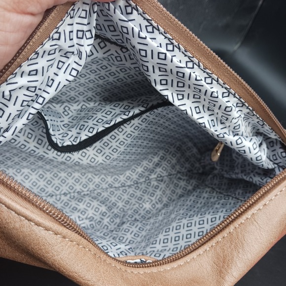 Antik Kraft Brown Vegan Leather Clutch Cosmetic Toiletry Bag - Picture 5 of 10